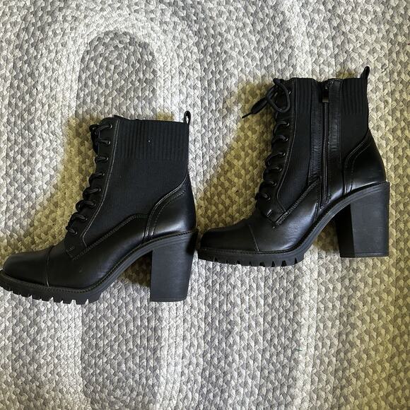 Torrid Womens Black Chunky Zip Ankle Lug Heel Leather Combat Bootie 10ww Wide - Picture 5 of 10